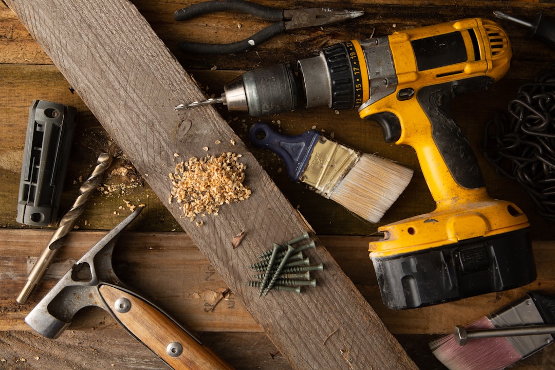 Beginner Home Carpentry: Tools, Joints & 5 Projects