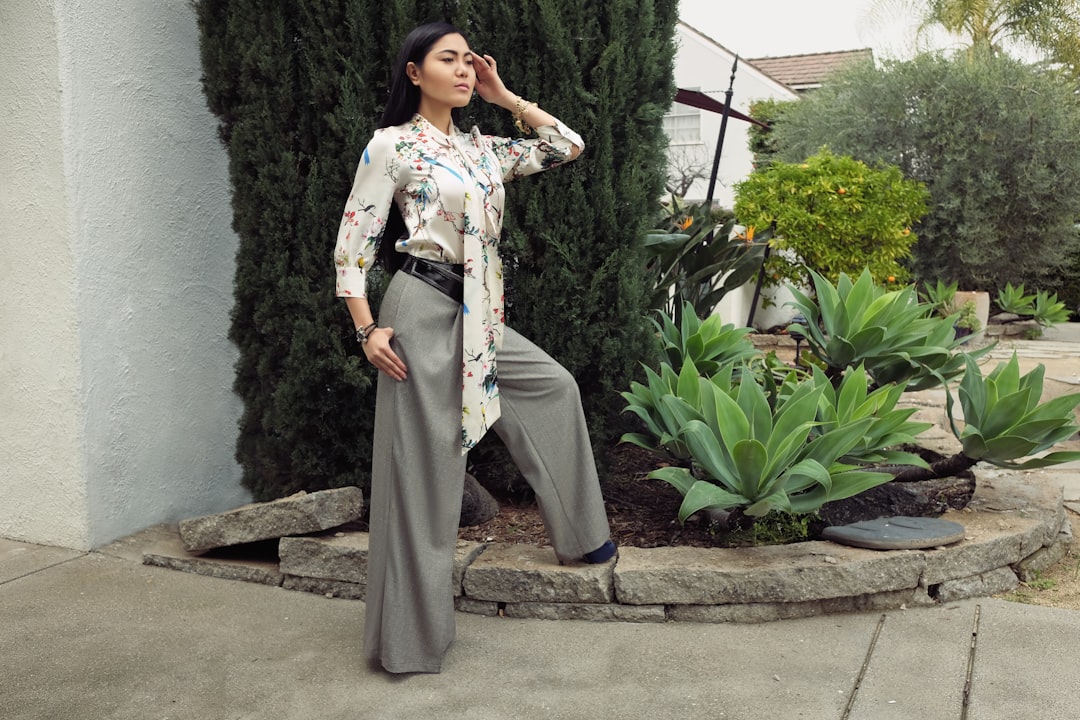 Petite Style: Dress to Look Taller Without Lying