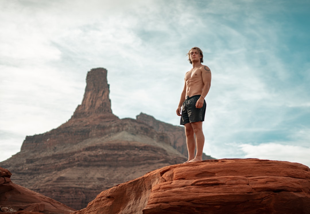 Men's Swim Shorts Inseam Guide: 2, 4, 5, and 7 Inches
