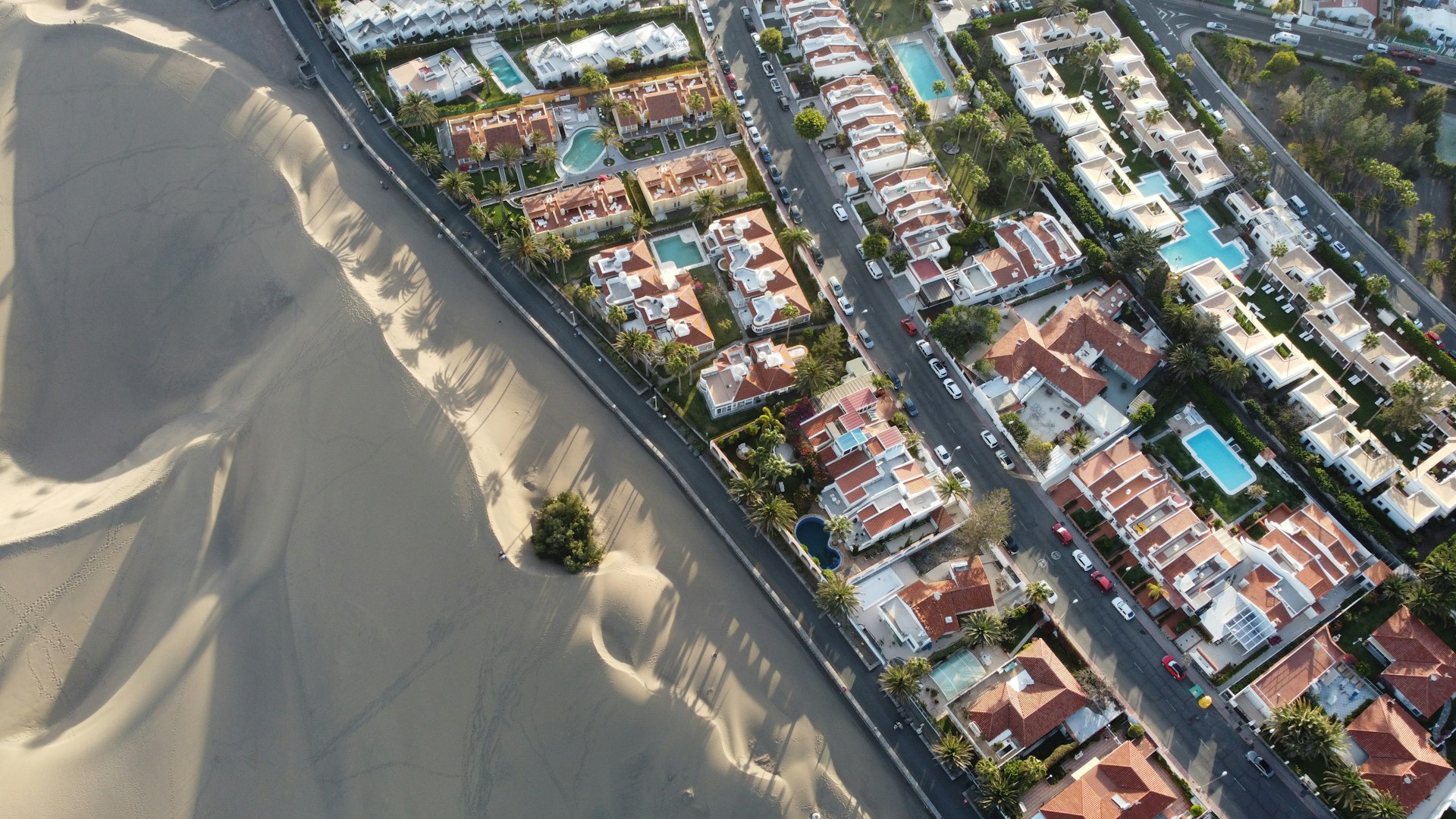 How Climate Change Is Reshaping U.S. Real Estate Values: Risks, Trends, and Actionable Strategies